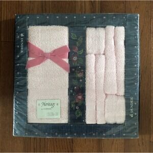 Vintage 1950s Dundee Towel Gift Set Pink New NOS 1 Towel, 2 Hand Towels , 2 Face